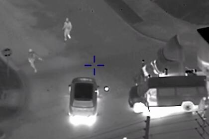 Los sospechosos fueron interceptados por las autoridades tras un choque