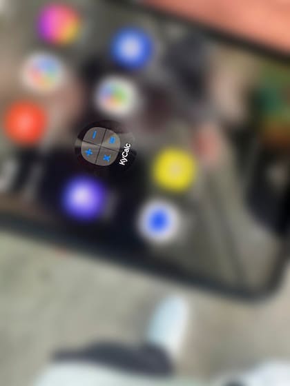 Los sospechosos tenían una aplicación que simulaba ser una calculadora, pero, en realidad, era un programa donde se almacenaban los archivos con situaciones de abuso infantil