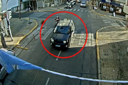 Los sucesos entre el automovilista y un motociclista en Vicente López. El conductor de la moto se encuentra grave