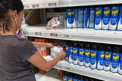 Los supermercados aseguran que no dan abasto para atender toda la demana