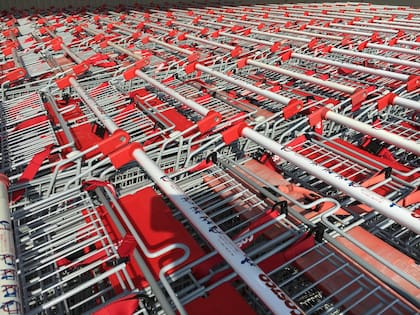 Los supermercados funcionarán con horarios modificados durante Nochevieja