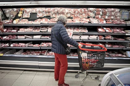 Los supermercados operan con normalidad, este 8 de diciembre