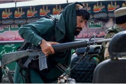 Los talibanes ganaron un rápido control de Afganistán