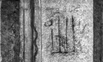 Los tallados corresponden a diferentes culturas, lo que refleja la importancia espiritual de ese sitio hace más de 800 años (Inscripción islámica)