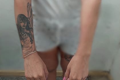 Los tatuajes fueron claves en la identificación de la sospechosa