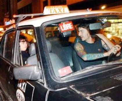 Los taxistas platenses tomaron en 2004 clases de urbanidad para aprender a tratar mejor a sus pasajeros.