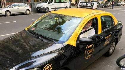 Los taxistas salieron a la calle en Buenos Aires, a pesar de las amenazas de Viviani