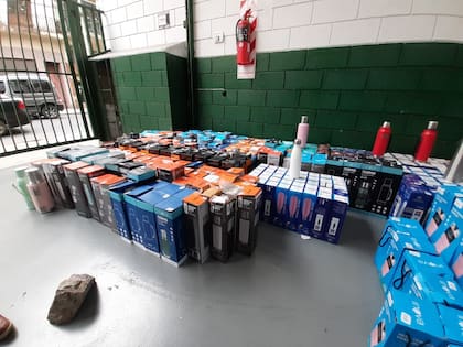 Los termos no serían aptos como contenedores de líquidos para consumo humano, debido a que no fueron fabricados con acero 304