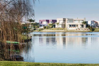 Los terrenos con vista al lago se pagan más caros