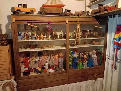 Los títeres y muñecos que hay en La casa del titiritero (Foto: Cecile Charré)