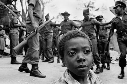 Los Tontons-Macoutes de Duvalier, la milicia paramilitar implicada en ejecuciones públicas y desapariciones