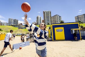 Juegos, deportes y propuestas recreativas se concentran en la Hellmann’s House en Playa Varese