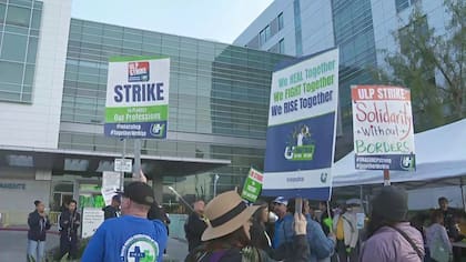 Los trabajadores comenzaron la huelga este lunes 9 de febrero en las instalaciones de Kaiser en el sur de California