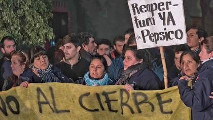 Los trabajadores de PepsiCo mantienen ocupada la planta por su cierre