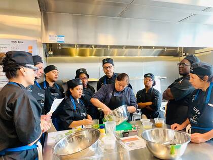 Los trabajadores del restaurante Chef Geoff’s concretaron una revisión de ICE que duró 90 minutos