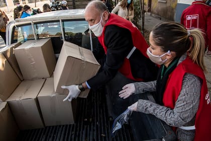 Las compras de emergencia por la crisis del coronavirus dieron lugar a nuevos desmanejos en el uso de los fondos públicos