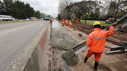 Los trabajos en la construcción del nuevo carril