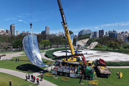 Los trabajos para restituir el pétalo a su flor
