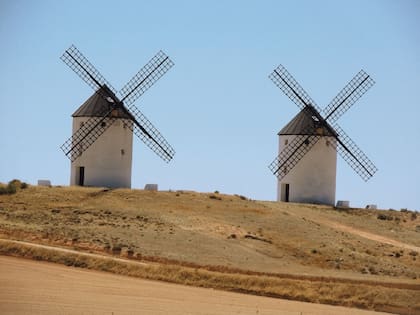 Los tradicionales molinos que aún adornan los paisajes.