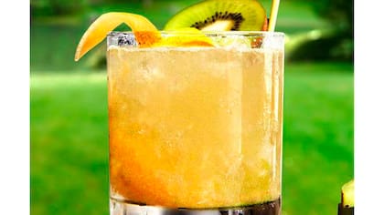 Los tragos con yerba mate tienen ese sabor amargo típico que te saca la sed