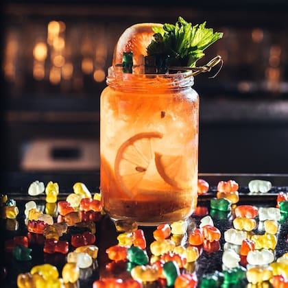 Los tragos de Emily Daniels son tan únicos que no podés dejar que la cuarentena te separe de ellos