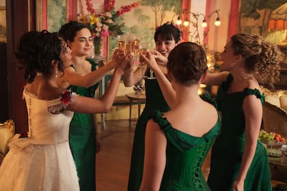 Los trajes y la ambientación de época tienen en Las bucaneras un lugar privilegiado