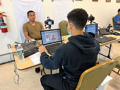 Los trámites de DPI y pasaporte deben pagarse a través de money order (Consulado General de Guatemala)