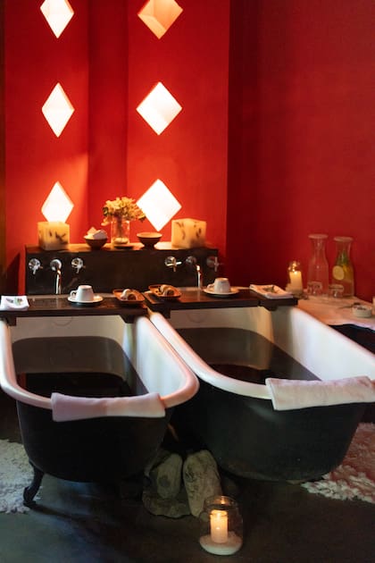 Los tratamientos de vinoterapia figuran entre los destacados del spa