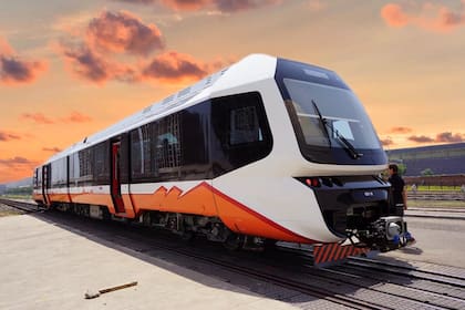 Los trenes comprados a China funcionan a energía solar y son totalmente ecológicos.