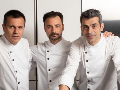 Los tres chefs que se llevaron el premio máximo.