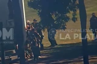 Usaban a niños para pedir dinero en semáforos: tres adultos detenidos