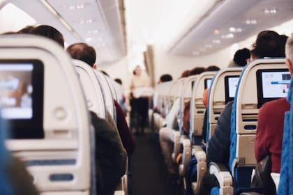 Los tres errores comunes que cometen los pasajeros dentro de los aviones