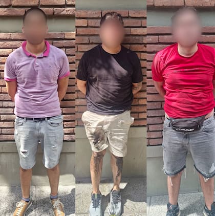 Los tres hombres detenidos por la Policía de la Ciudad, tras la persecución que terminó a metros del predio del Ceamse