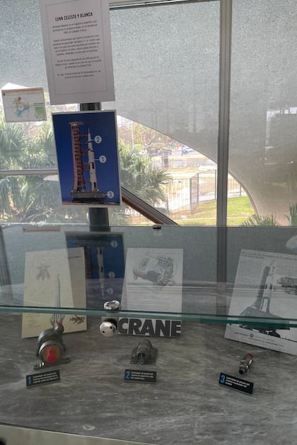 Los tres instrumentos para medir la presión que diseñó y fabricó Armando Maubré para el programa Apolo 11