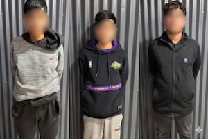 Detuvieron a tres menores por robarle la moto a un conductor de una aplicación de viajes