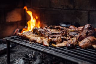 Cuál es la nueva tendencia que sustituye al asado con carbón y leña