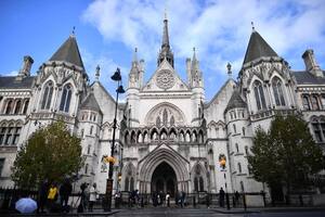 Cómo los autócratas del mundo usan los tribunales de Londres para atacar a sus enemigos