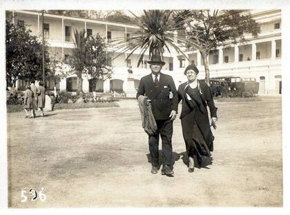 Los turistas solían ser fotografiados frente al hotel.