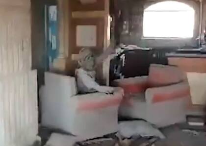 Los últimos momentos de Sinwar antes de ser asesinado difundidos por Israel