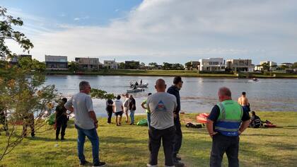 Los últimos trabajos de búsqueda previos al hallazgo de Guido Orlando, ahogado en la laguna del barrio Vistas, de Puertos de Escobar