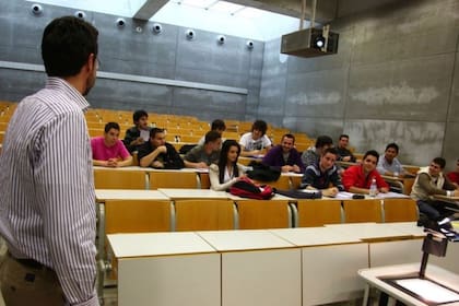 Los estudiantes elegibles podrán solicitar vales de US$6500 (Archivo)