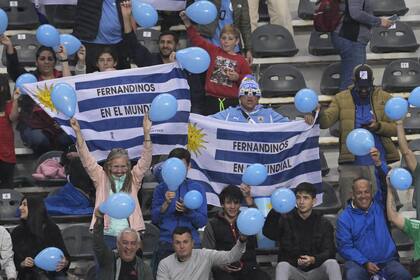 Los uruguayos fueron amplia mayoría entre los 27.231 que acudieron al Único Diego Armando Maradona, de La Plata.