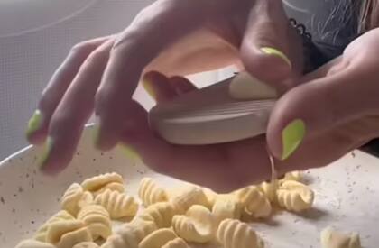 Los usuarios calificaron el comportamiento de la mujer como irrespetuoso (Foto: Captura Tiktok @buonapastaclub)