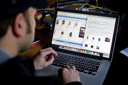 Los usuarios de Internet de la Argentina cada vez recurren más a la Web para definir sus compras de forma on line u off line