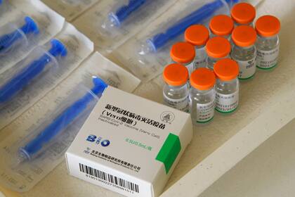 Los vacunados con Sinopharm podrán entrar a Estados Unidos, al igual que quienes tengan cualquier inyección autorizada por la OMS 