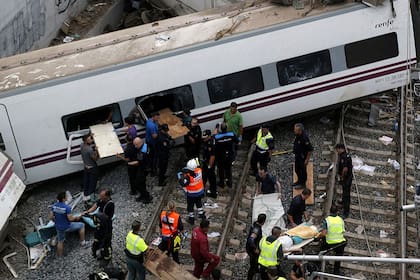 Los vagones del tren se encimaron uno sobre otro
