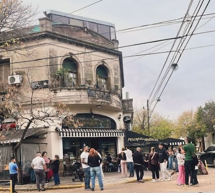 Los vecinos de Boedo siempre fueron los más fieles del bodegón, pero con el tiempo la clientela se fue ampliando y llegan habitués de otros barrios