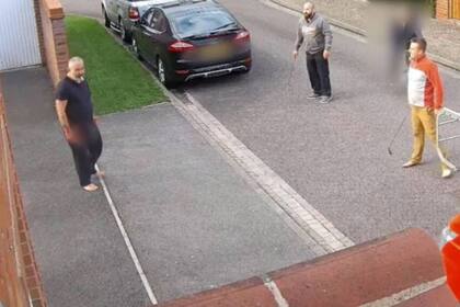 Los vecinos rodearon a Can Arslan y lo mantuvieron en el lugar hasta que llegó la policía