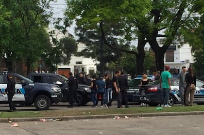 Los vecinos suelen denunciar lo que ocurre en la plaza Monito y la policía actúa cuando son requeridos 