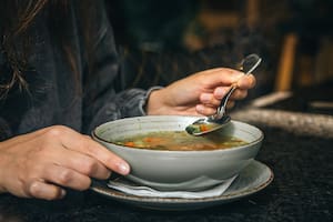 Cómo preparar una “sopa depurativa” para comer en enero